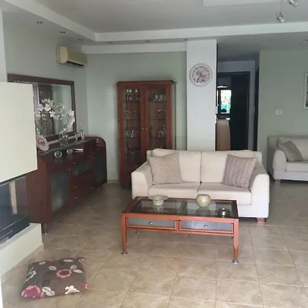 Hera's House * PalaiónTsiflíkion